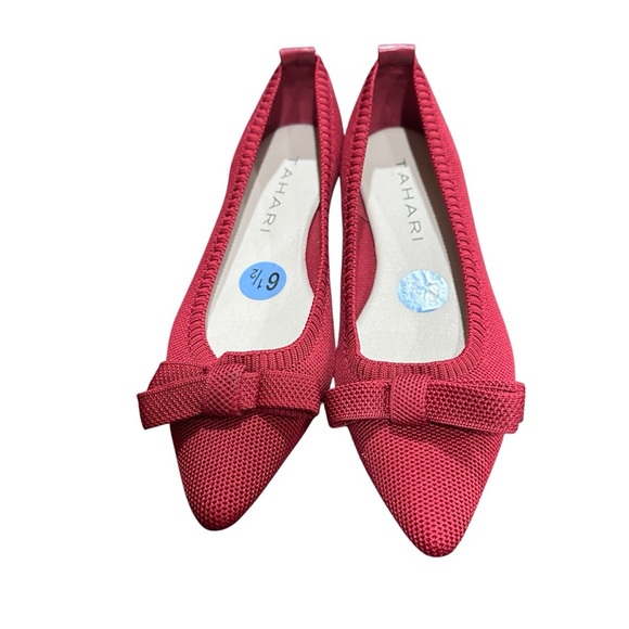 Tahari Slip On Knit Flats - Picture 1 of 7